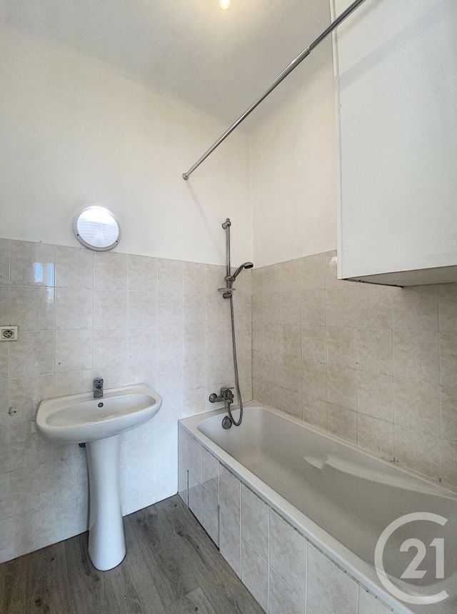 Appartement F2 &agrave; louer - 2 pi&egrave;ces - 50,80 m2 - Cannes - 06 - PROVENCE-ALPES-COTE-D-AZUR