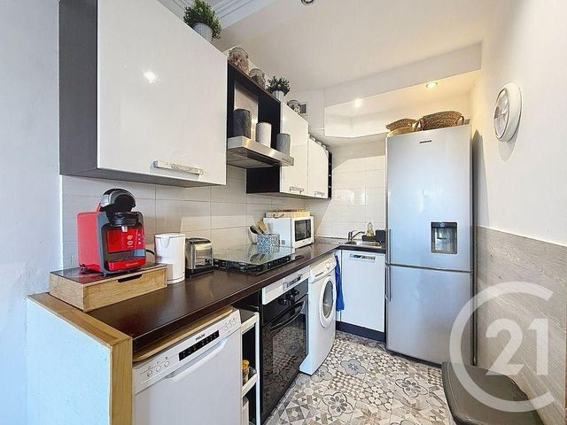 Appartement F2 &agrave; louer - 2 pi&egrave;ces - 35 m2 - Le Cannet - 06 - PROVENCE-ALPES-COTE-D-AZUR