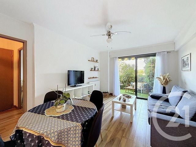 Appartement F2 &agrave; louer - 2 pi&egrave;ces - 35 m2 - Le Cannet - 06 - PROVENCE-ALPES-COTE-D-AZUR