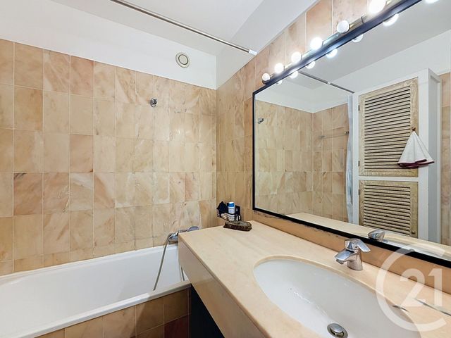 Appartement F3 &agrave; louer - 3 pi&egrave;ces - 78,33 m2 - Nice - 06 - PROVENCE-ALPES-COTE-D-AZUR
