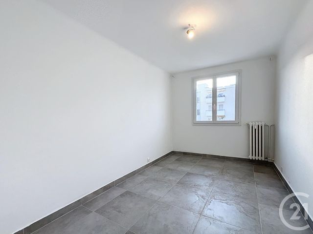 Appartement F3 &agrave; louer - 3 pi&egrave;ces - 53,13 m2 - Le Cannet - 06 - PROVENCE-ALPES-COTE-D-AZUR