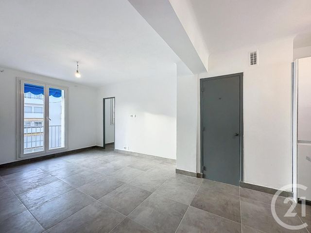 Appartement F3 &agrave; louer - 3 pi&egrave;ces - 53,13 m2 - Le Cannet - 06 - PROVENCE-ALPES-COTE-D-AZUR
