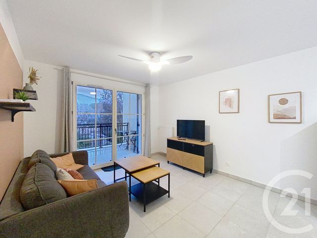 Appartement F2 &agrave; louer - 2 pi&egrave;ces - 43,69 m2 - Roquefort Les Pins - 06 - PROVENCE-ALPES-COTE-D-AZUR