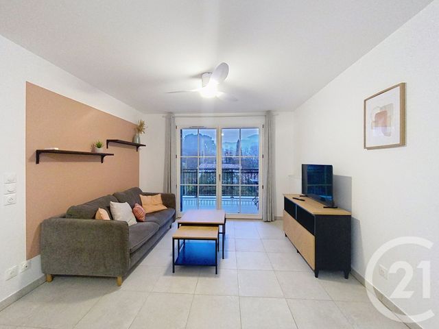 Appartement F2 &agrave; louer - 2 pi&egrave;ces - 43,69 m2 - Roquefort Les Pins - 06 - PROVENCE-ALPES-COTE-D-AZUR