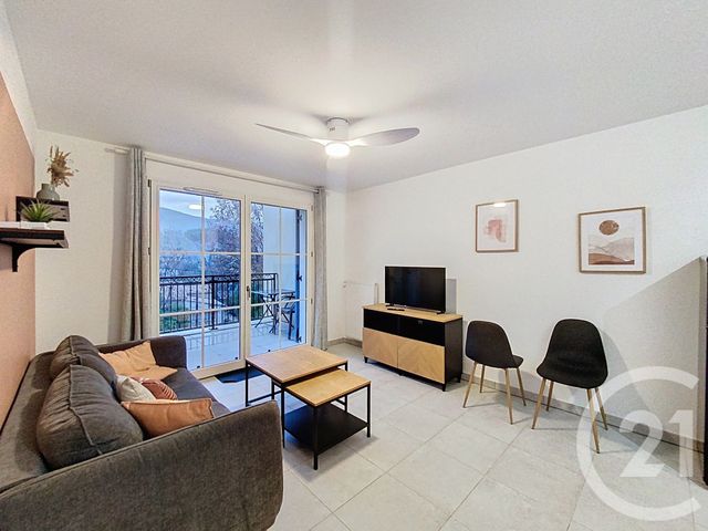 Appartement F2 &agrave; louer - 2 pi&egrave;ces - 43,69 m2 - Roquefort Les Pins - 06 - PROVENCE-ALPES-COTE-D-AZUR