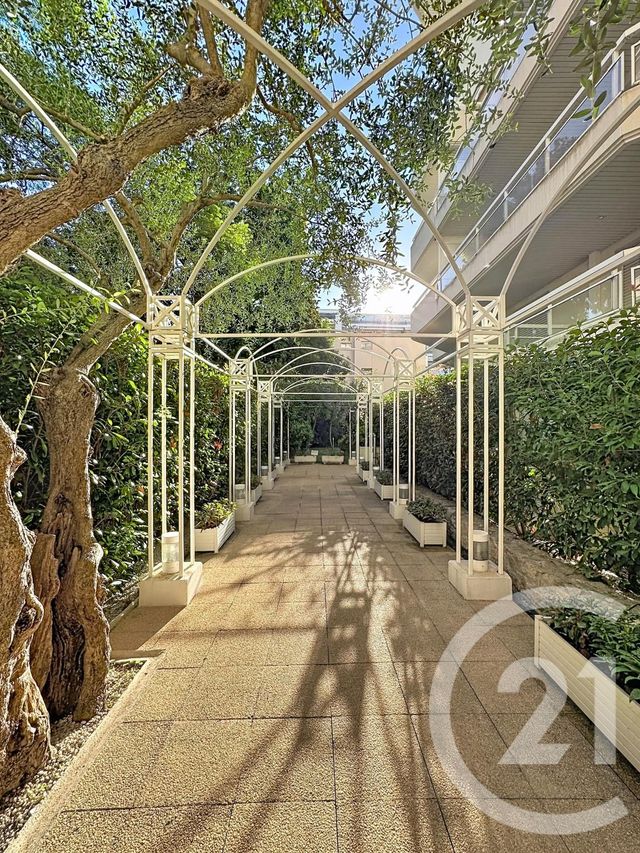 Appartement F3 &agrave; vendre - 3 pi&egrave;ces - 71 m2 - Cannes - 06 - PROVENCE-ALPES-COTE-D-AZUR