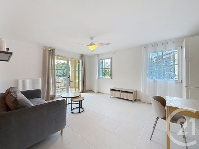 Appartement F2 &agrave; louer - 2 pi&egrave;ces - 45,49 m2 - Roquefort Les Pins - 06 - PROVENCE-ALPES-COTE-D-AZUR