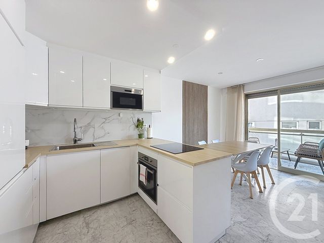 Appartement F3 &agrave; louer - 3 pi&egrave;ces - 55 m2 - Cannes - 06 - PROVENCE-ALPES-COTE-D-AZUR