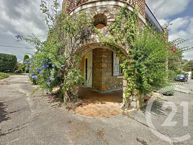 Appartement F1 &agrave; louer - 1 pi&egrave;ce - 56,55 m2 - Mougins - 06 - PROVENCE-ALPES-COTE-D-AZUR