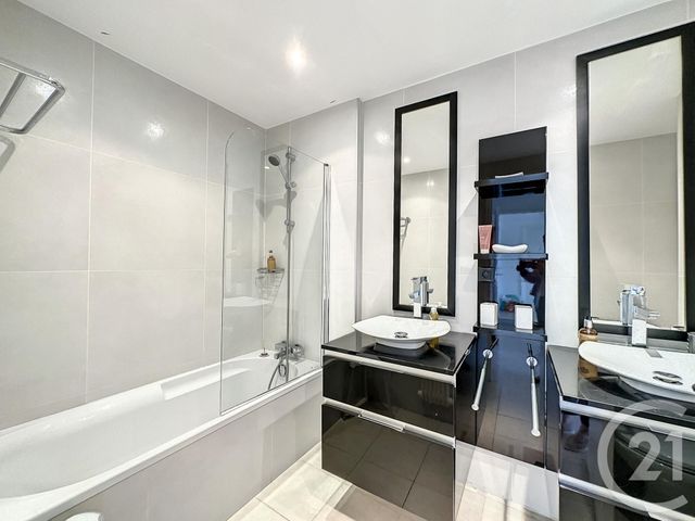 Appartement F3 &agrave; louer - 3 pi&egrave;ces - 83,93 m2 - Cannes - 06 - PROVENCE-ALPES-COTE-D-AZUR