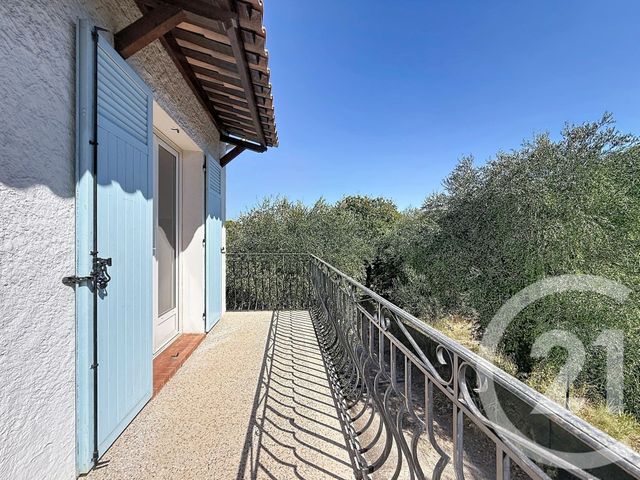 Appartement F3 &agrave; louer - 3 pi&egrave;ces - 70,76 m2 - Le Cannet - 06 - PROVENCE-ALPES-COTE-D-AZUR