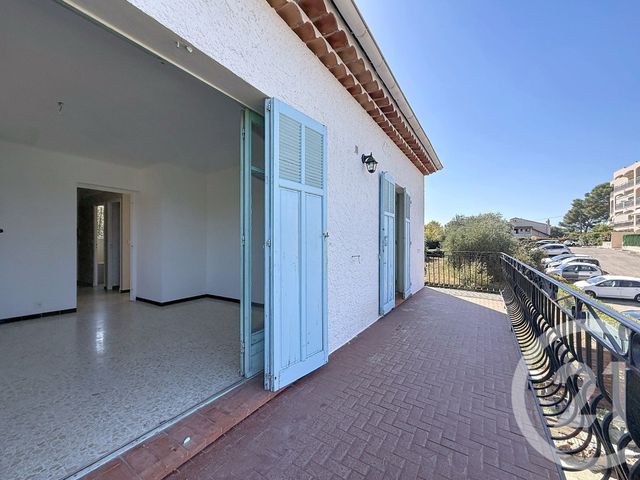Appartement F3 &agrave; louer - 3 pi&egrave;ces - 70,76 m2 - Le Cannet - 06 - PROVENCE-ALPES-COTE-D-AZUR