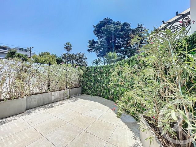 Appartement F2 &agrave; louer - 2 pi&egrave;ces - 42 m2 - Cannes - 06 - PROVENCE-ALPES-COTE-D-AZUR