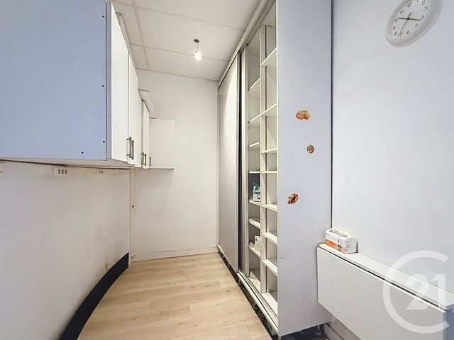 Local commercial à louer - 63.0 m2 - 06 - Alpes-Maritimes