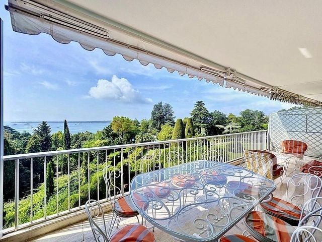 Appartement F3 &agrave; vendre - 3 pi&egrave;ces - 103 m2 - Cannes - 06 - PROVENCE-ALPES-COTE-D-AZUR