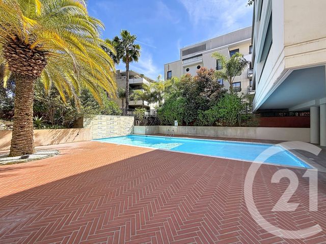 Appartement F1 &agrave; louer - 1 pi&egrave;ce - 27,26 m2 - Cannes - 06 - PROVENCE-ALPES-COTE-D-AZUR