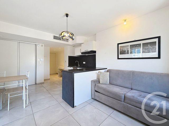 Appartement F1 &agrave; louer - 1 pi&egrave;ce - 27,26 m2 - Cannes - 06 - PROVENCE-ALPES-COTE-D-AZUR