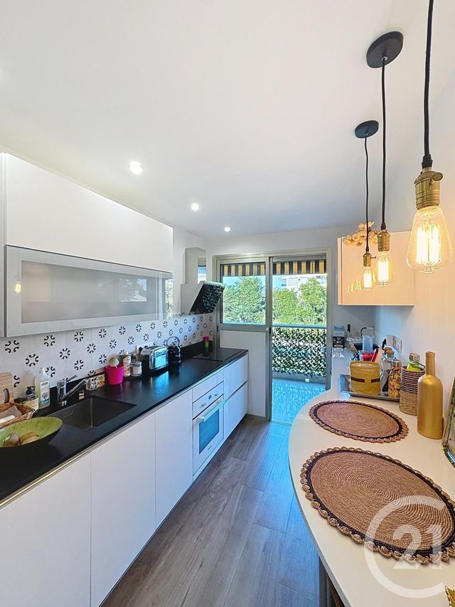 Appartement F2 &agrave; vendre - 2 pi&egrave;ces - 56 m2 - Cannes - 06 - PROVENCE-ALPES-COTE-D-AZUR