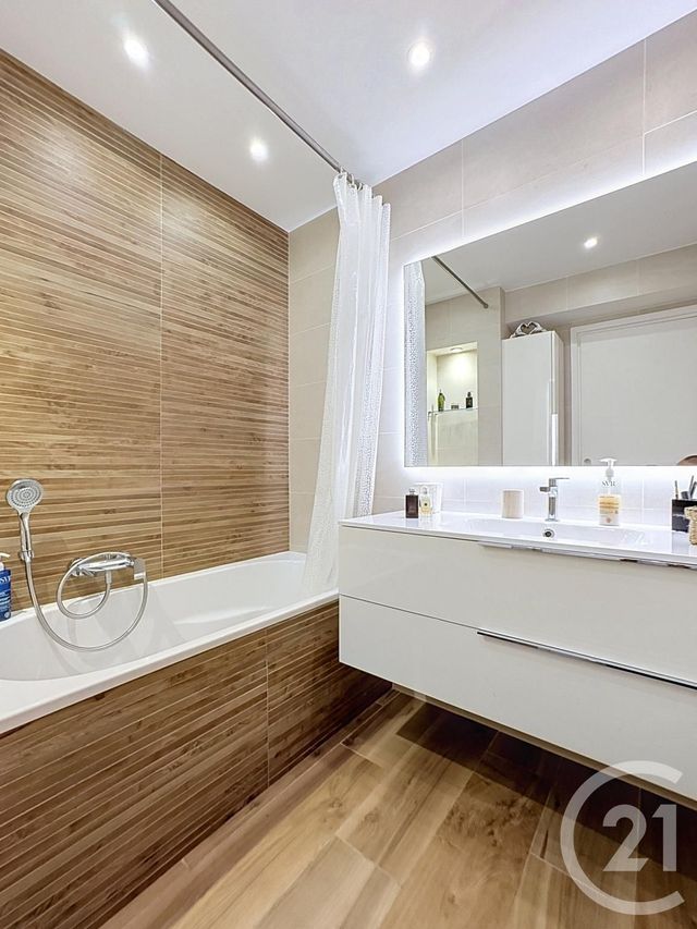 Appartement F2 &agrave; vendre - 2 pi&egrave;ces - 56 m2 - Cannes - 06 - PROVENCE-ALPES-COTE-D-AZUR
