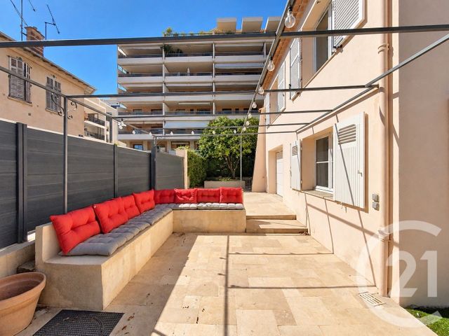 Maison &agrave; louer - 4 pi&egrave;ces - 135 m2 - Le Cannet - 06 - PROVENCE-ALPES-COTE-D-AZUR