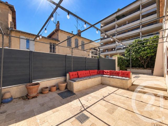 Maison &agrave; louer - 4 pi&egrave;ces - 135 m2 - Le Cannet - 06 - PROVENCE-ALPES-COTE-D-AZUR