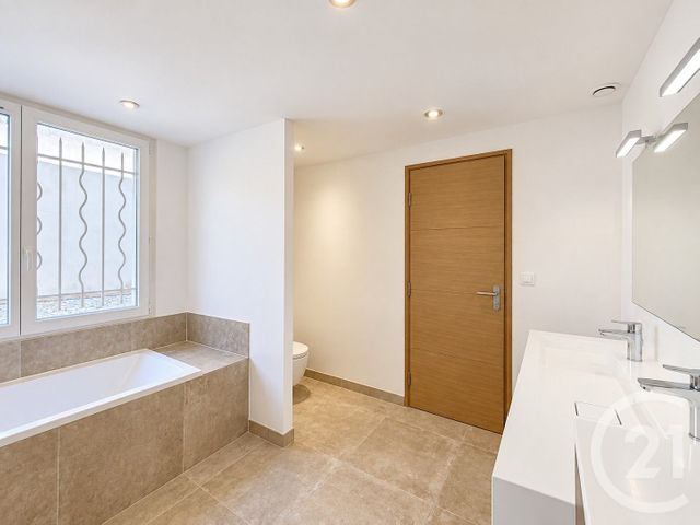 Maison &agrave; louer - 4 pi&egrave;ces - 135 m2 - Le Cannet - 06 - PROVENCE-ALPES-COTE-D-AZUR