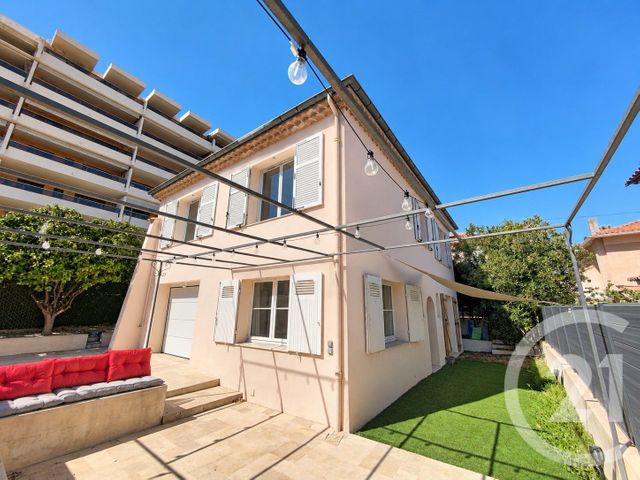 Maison &agrave; louer - 4 pi&egrave;ces - 135 m2 - Le Cannet - 06 - PROVENCE-ALPES-COTE-D-AZUR