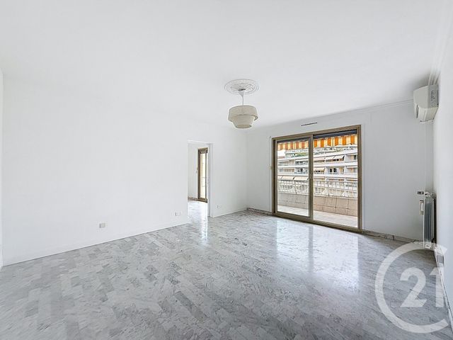 Appartement F4 &agrave; louer - 4 pi&egrave;ces - 77,44 m2 - Grasse - 06 - PROVENCE-ALPES-COTE-D-AZUR
