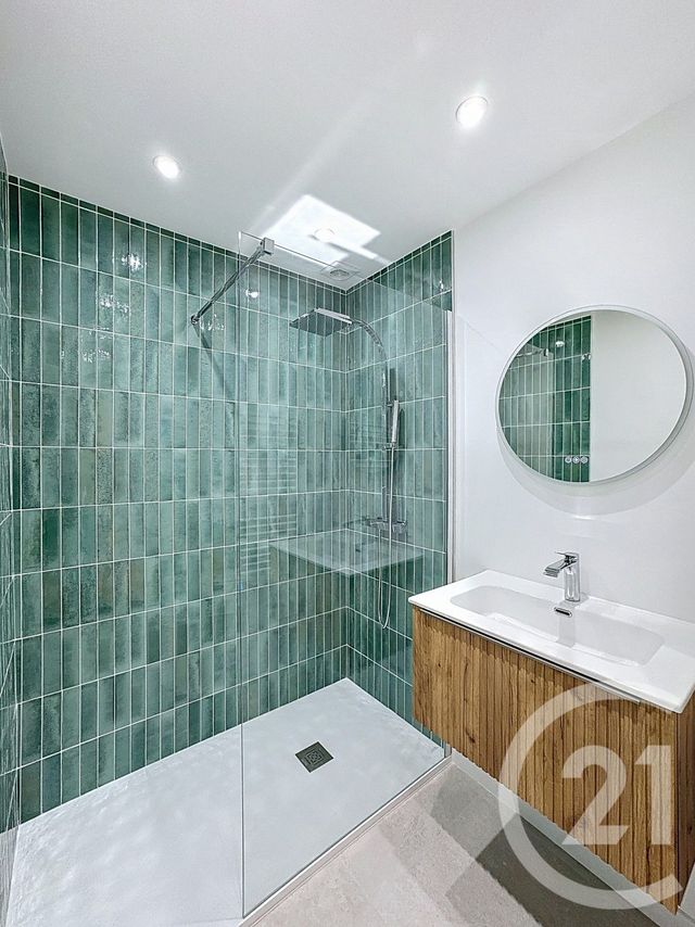 Appartement F3 &agrave; louer - 3 pi&egrave;ces - 54,01 m2 - Le Cannet - 06 - PROVENCE-ALPES-COTE-D-AZUR