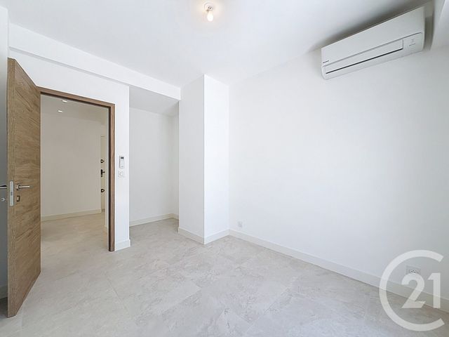 Appartement F3 &agrave; louer - 3 pi&egrave;ces - 54,01 m2 - Le Cannet - 06 - PROVENCE-ALPES-COTE-D-AZUR