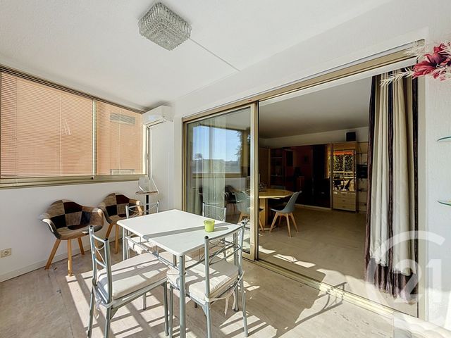 Appartement F2 &agrave; louer - 2 pi&egrave;ces - 55 m2 - Cannes - 06 - PROVENCE-ALPES-COTE-D-AZUR