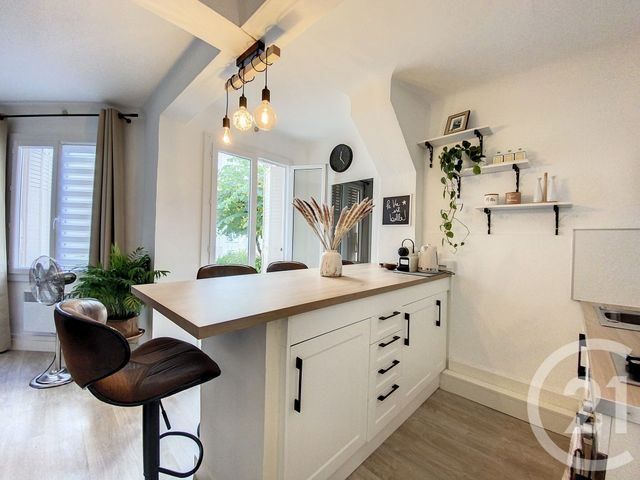 Appartement F2 &agrave; louer - 2 pi&egrave;ces - 31,44 m2 - Cannes - 06 - PROVENCE-ALPES-COTE-D-AZUR