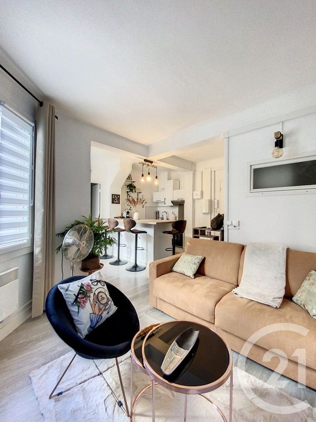 Appartement F2 &agrave; louer - 2 pi&egrave;ces - 31,44 m2 - Cannes - 06 - PROVENCE-ALPES-COTE-D-AZUR