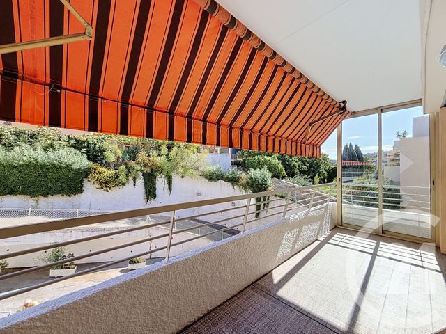 Appartement F2 &agrave; louer - 2 pi&egrave;ces - 33,72 m2 - Le Cannet - 06 - PROVENCE-ALPES-COTE-D-AZUR