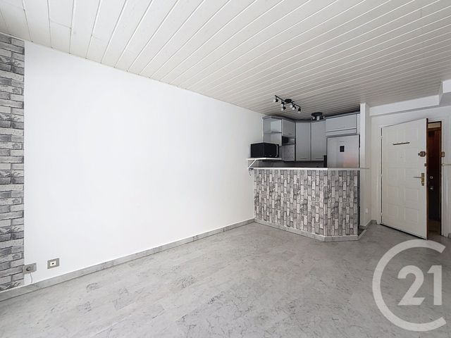 Appartement F2 &agrave; louer - 2 pi&egrave;ces - 33,72 m2 - Le Cannet - 06 - PROVENCE-ALPES-COTE-D-AZUR