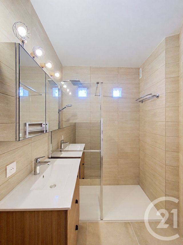 Appartement F2 &agrave; louer - 2 pi&egrave;ces - 50,01 m2 - Cannes - 06 - PROVENCE-ALPES-COTE-D-AZUR