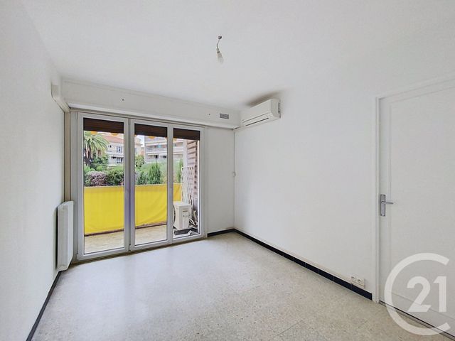 Appartement F2 &agrave; louer - 2 pi&egrave;ces - 50,01 m2 - Cannes - 06 - PROVENCE-ALPES-COTE-D-AZUR