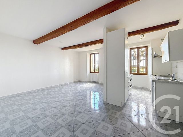 Appartement F2 &agrave; louer - 2 pi&egrave;ces - 44 m2 - Le Rouret - 06 - PROVENCE-ALPES-COTE-D-AZUR