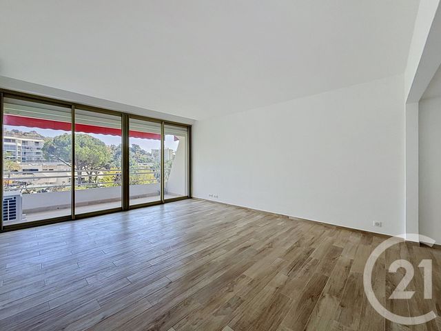 Appartement F1 &agrave; louer - 1 pi&egrave;ce - 42,74 m2 - Cannes - 06 - PROVENCE-ALPES-COTE-D-AZUR