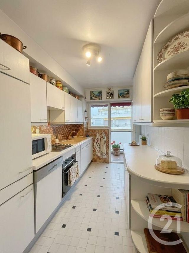 Appartement F3 &agrave; vendre - 3 pi&egrave;ces - 67,37 m2 - Cannes - 06 - PROVENCE-ALPES-COTE-D-AZUR