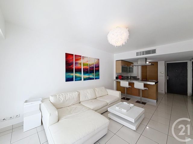 Appartement F2 &agrave; louer - 2 pi&egrave;ces - 43,79 m2 - Cannes - 06 - PROVENCE-ALPES-COTE-D-AZUR