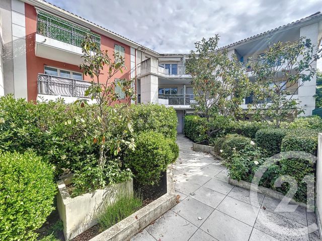 Appartement F2 &agrave; louer - 2 pi&egrave;ces - 54,93 m2 - Le Rouret - 06 - PROVENCE-ALPES-COTE-D-AZUR