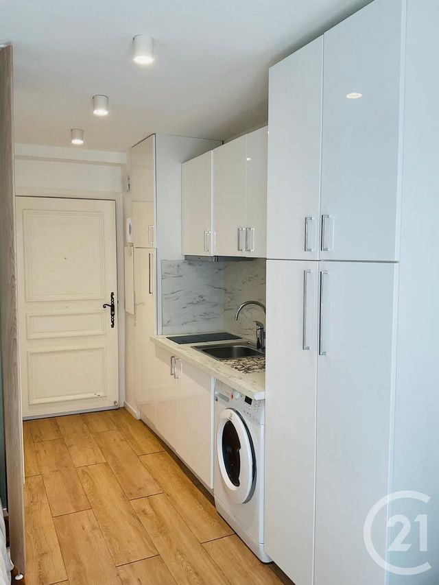 Appartement F1 &agrave; louer - 1 pi&egrave;ce - 17,19 m2 - Le Cannet - 06 - PROVENCE-ALPES-COTE-D-AZUR