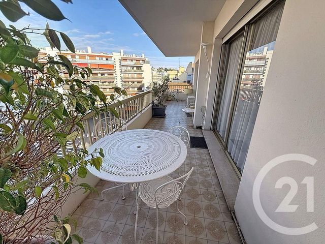 Appartement F4 &agrave; vendre - 4 pi&egrave;ces - 95,06 m2 - Cannes - 06 - PROVENCE-ALPES-COTE-D-AZUR