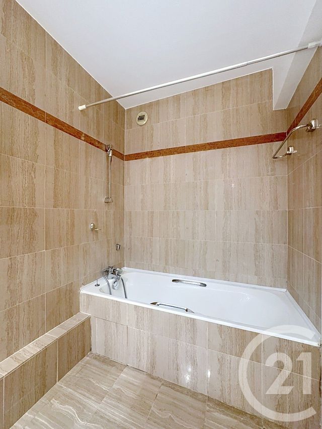 Appartement F3 &agrave; vendre - 3 pi&egrave;ces - 79,90 m2 - Cannes - 06 - PROVENCE-ALPES-COTE-D-AZUR