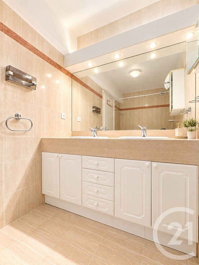 Appartement F3 &agrave; vendre - 3 pi&egrave;ces - 79,90 m2 - Cannes - 06 - PROVENCE-ALPES-COTE-D-AZUR