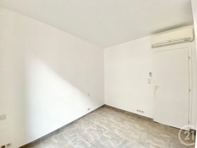 Appartement F2 &agrave; louer - 2 pi&egrave;ces - 35,18 m2 - Cannes - 06 - PROVENCE-ALPES-COTE-D-AZUR