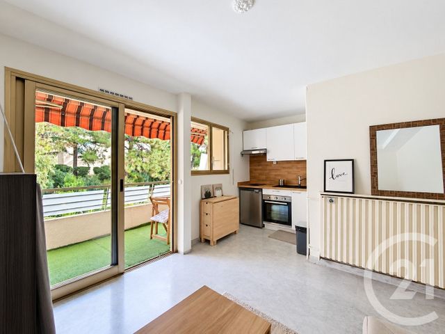 Appartement F1 à louer LE CANNET