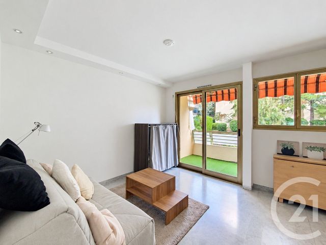 Appartement F1 &agrave; louer - 1 pi&egrave;ce - 20,88 m2 - Le Cannet - 06 - PROVENCE-ALPES-COTE-D-AZUR