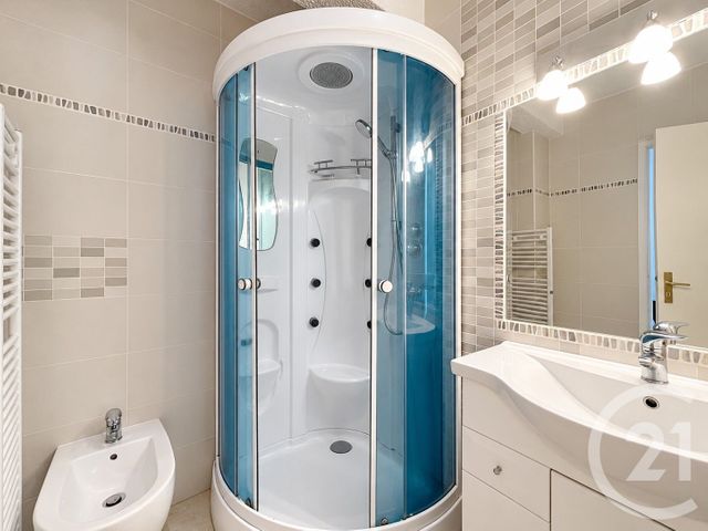 Appartement F2 &agrave; louer - 2 pi&egrave;ces - 51,20 m2 - Mandelieu La Napoule - 06 - PROVENCE-ALPES-COTE-D-AZUR